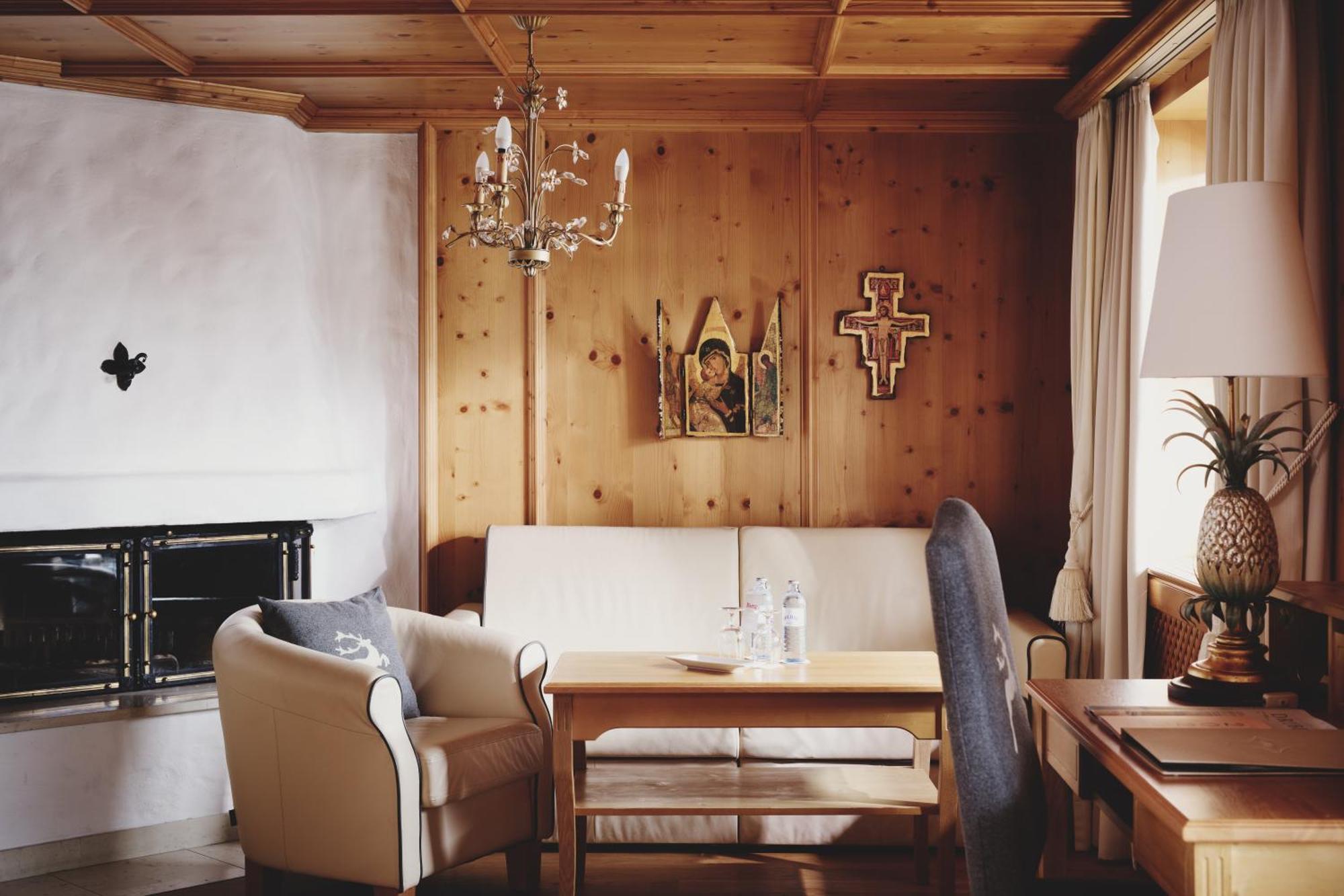 Burg Hotel Oberlech Ngoại thất bức ảnh