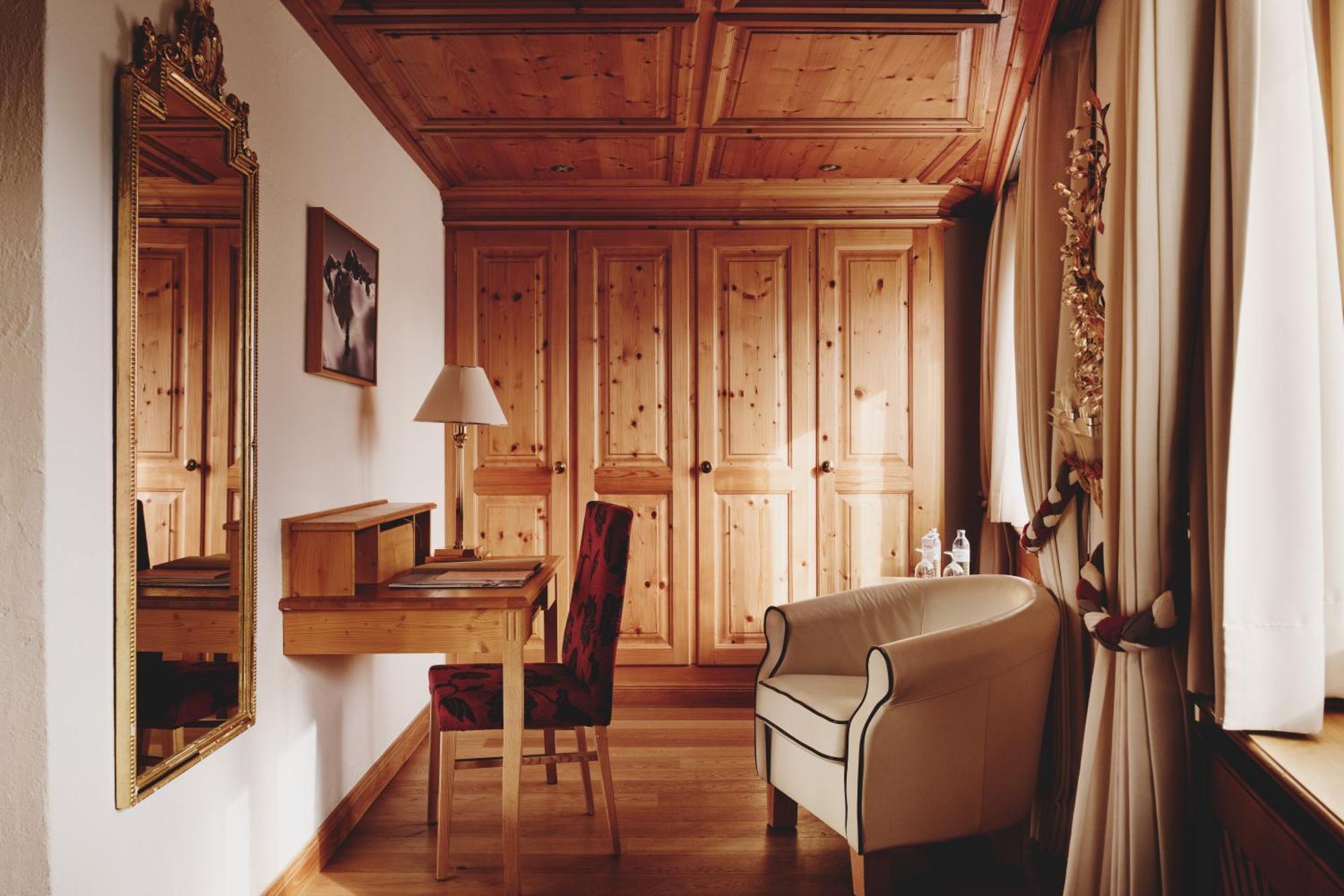 Burg Hotel Oberlech Ngoại thất bức ảnh