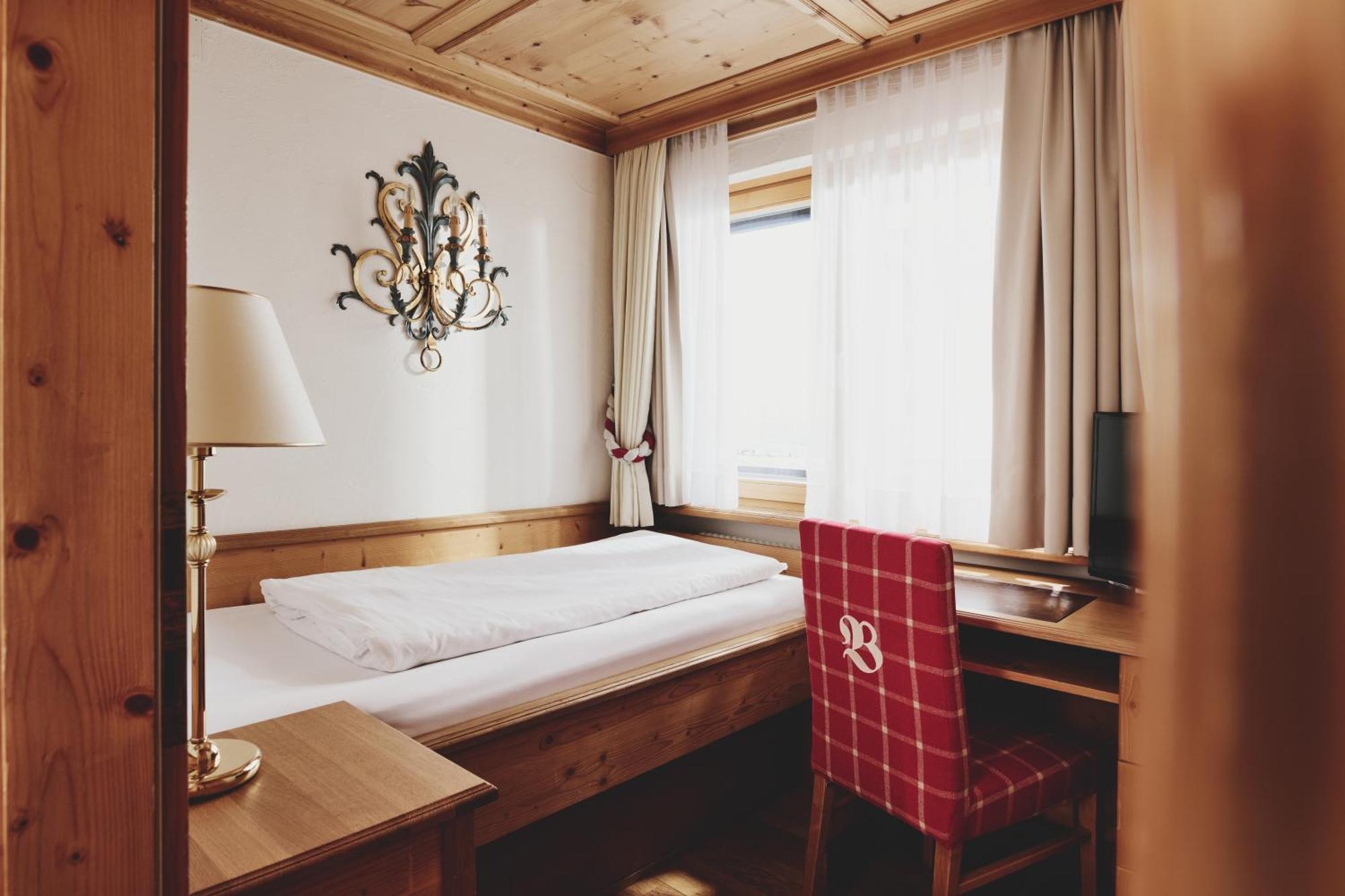Burg Hotel Oberlech Ngoại thất bức ảnh